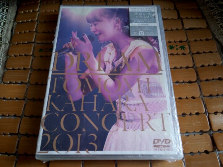 Kahara Tomomi DREAM ~TOMOMI KAHARA 2013 (Japan Version)