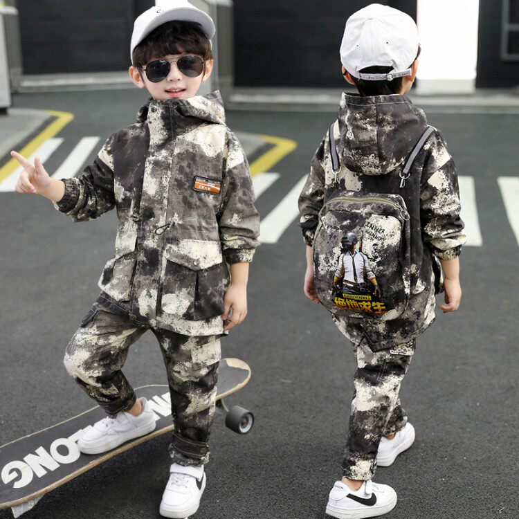 Boy camouflage suit 2020 spring new children's spring and autumn clothes trendy handsome little boy eat chicken sports Foreign pie