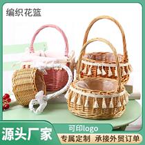 Source factory hand-woven flower baskets household products fresh and natural gardening wicker and rattan storage baskets