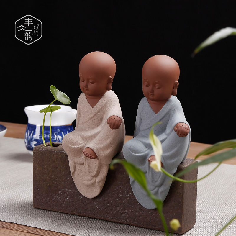 Creative purple sand tea pet hanging thanks to the young monk furnishing articles zen express little novice monk character kung fu ceramic tea tea taking