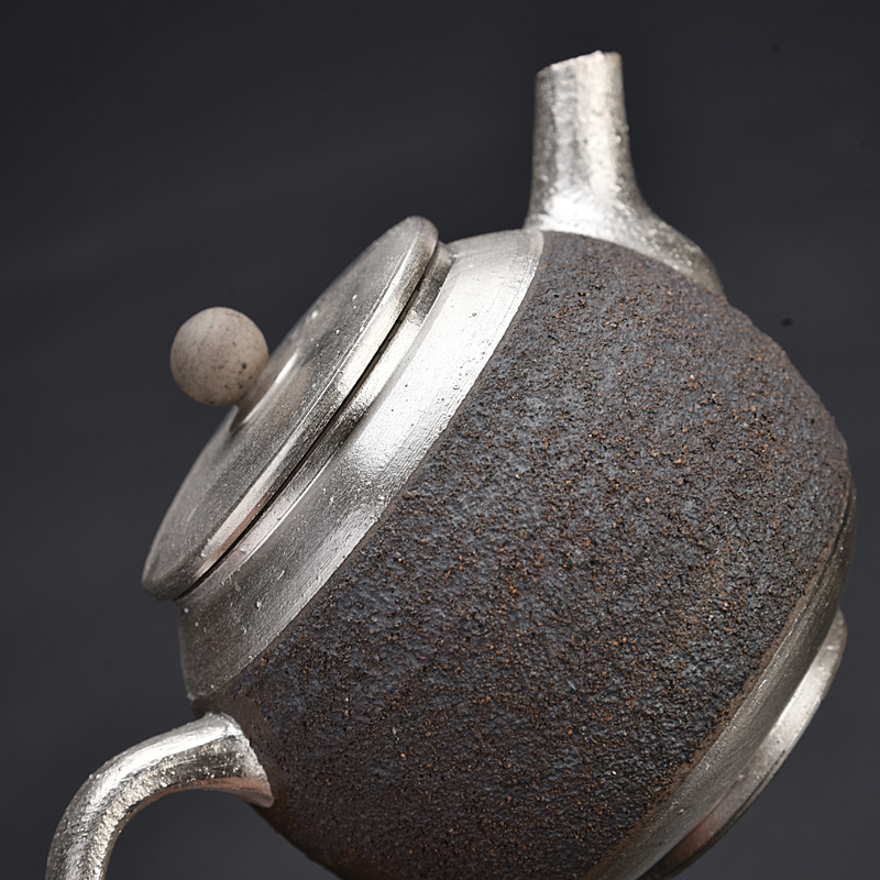 Ancient ice sheng up with jingdezhen ceramic checking pipes of black pottery teapot coppering. As silver restoring Ancient ways is kung fu tea teapot