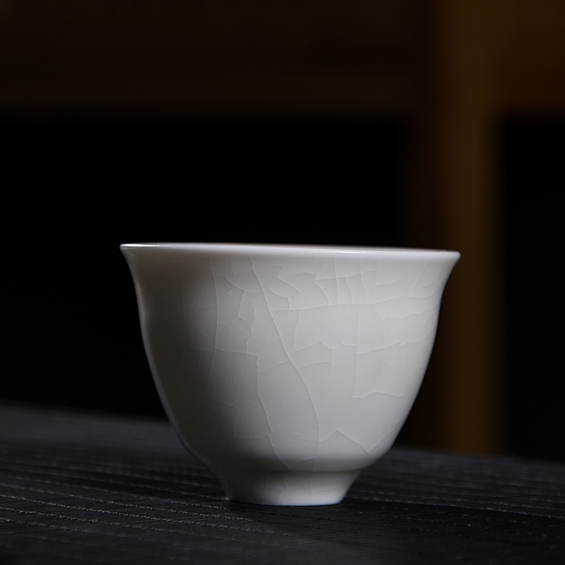 The ancient ocean 's new sheng up celadon cup on your up white glazed hat cup single cup masters cup opening them thin body