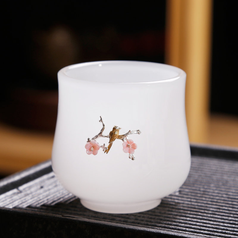 The ancient jade sheng up porcelain cup sample tea cup masters cup bowl of The big white porcelain glass colored glaze single cup silver cup and cup