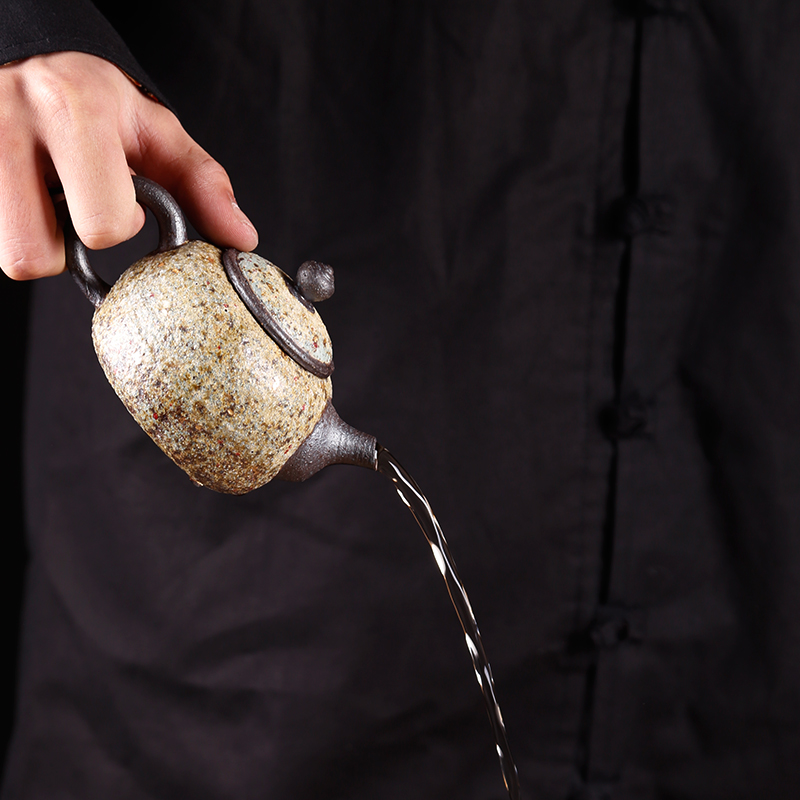 Ancient undressed ore Taiwan sheng up manually lava coarse pottery tea teapot to burn natural fire rock ore ball hole, single pot