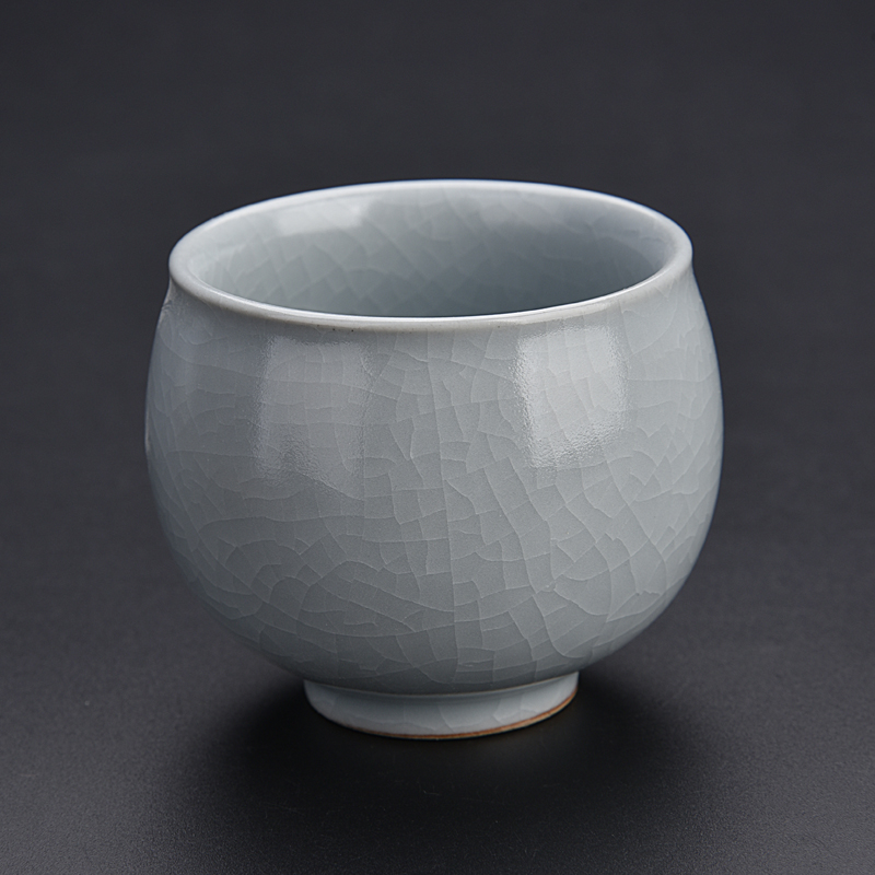 The ancient master sheng up porcelain cup single cup small ceramic cups gift boxes to open The slice your up can raise hand undressed ore celadon