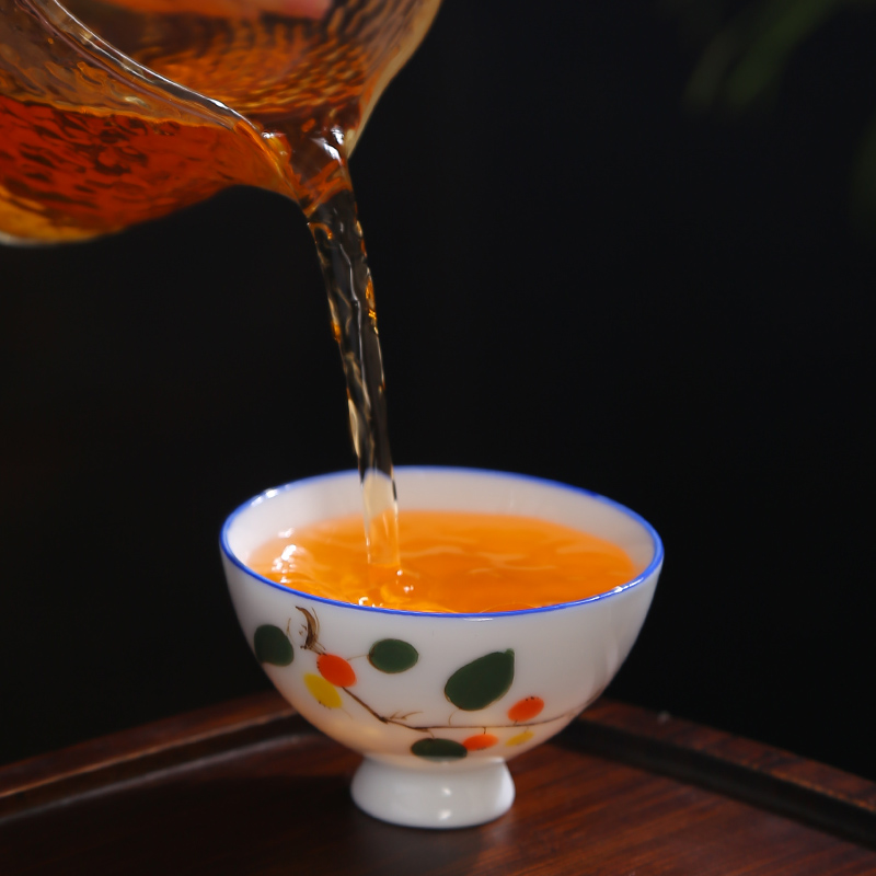 Tasted silver gilding hand - made celadon kung fu tea cup single glass ceramic cups and only the owner of the blue and white porcelain cup single sample tea cup