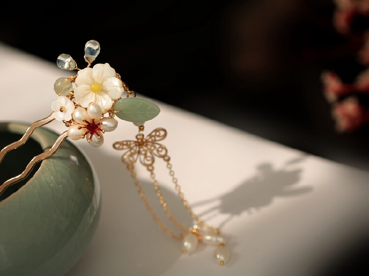 Twenty-four solar terms spring equinox hairpin female tassel step shake hair ornaments Fresh flowers Hanfu Cheongsam daily accessories