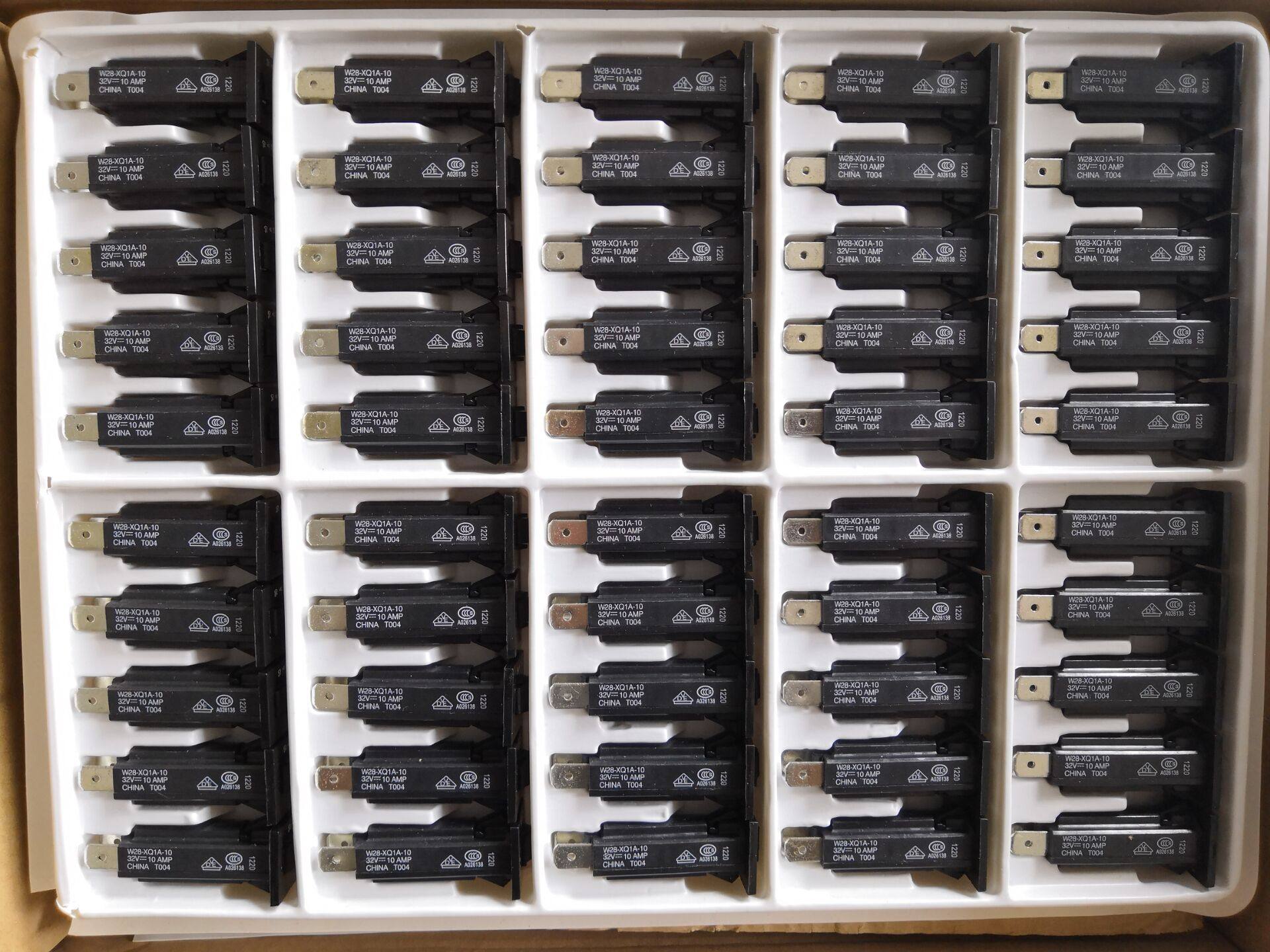 Taikothermal circuit breaker switch W28-XQ1A-15 W28-XQ1A-10 thermal protector