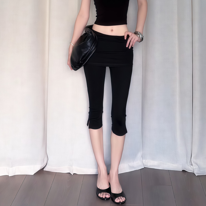 American Retro Low-Waisted Vintage Capri Pants for Women, Summer Y2K Style, Flared Hem, Tight-Fitting Mid-Length Pants American Retro Low-Waisted Vintage Capri Pants for Women, Summer Y2K Style, Flared Hem, Tight-Fitting Mid-Length Pants