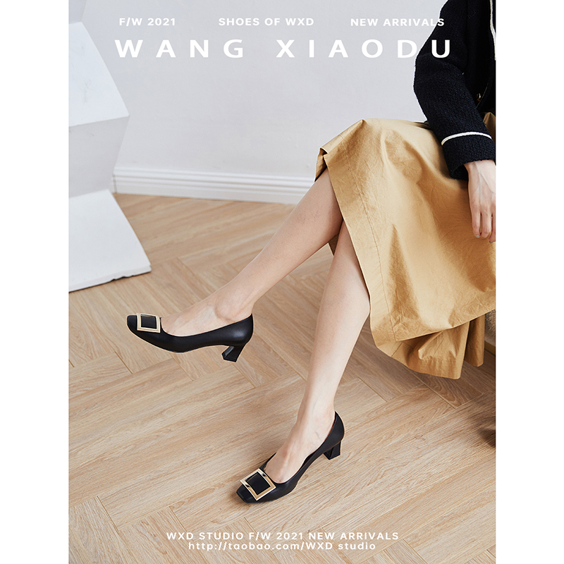 2025春季法式黑色通勤鞋：内增高与经典方头的浪漫邂逅