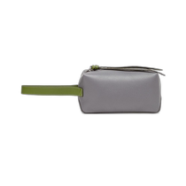 Hong Kong direct mail trendy luxury Fendi Fendi mens FENDI Roma leather cosmetic bag 8052274140