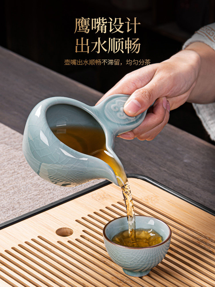 Lazy Person's Kung Fu Tea Cup, Tea Brewing Artifact, Celadon Household Living Room Light Luxury High-End Small Teapot, Fully Automatic Tea Set