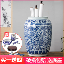  Jingdezhen ceramic calligraphy and painting storage cylinder Large blue and white porcelain calligraphy and painting scroll cylinder Study quiver New Chinese porcelain ornaments