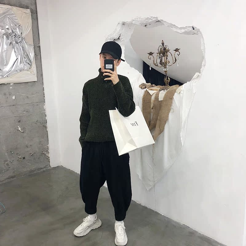 Thái độ / Vải nhung dày đặc áo len cổ tim nam