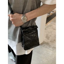 HOZI Design Sensation Niche Fashion Pop Folds Skew Cross Pack Black Diagonal Satchel Bag Men Tide INS Phone Bag