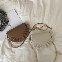 Retro crossbody bag female 2020 New Tide Net red saddle bag pleated flower bag Joker ins chain bag