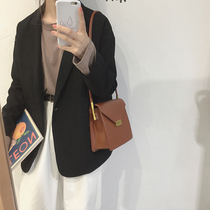 Net red on the new texture small bag female 2019 new retro fashion portable small square bag advanced foreign style shoulder