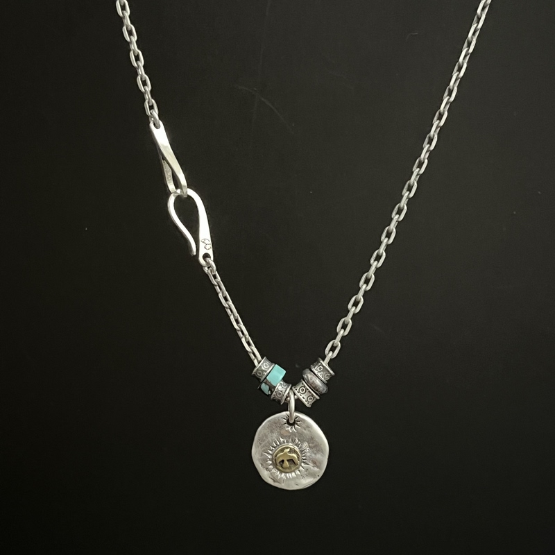 Vintage S925 Sterling Silver Necklace with Handmade Hammered Texture, High-Quality Silver Coin, Tibetan-Style Small Green Turquoise Fish Hook Clasp Set Vintage S925 Sterling Silver Necklace with Handmade Hammered Texture, High-Quality Silver Coin, Tibetan-Style Small Green Turquoise Fish Hook Clasp Set