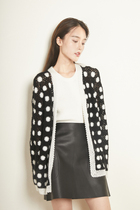 Fa-style retro Grandma Wind Congits pure cashmere pure handmade crochet black and white knit cardian-knitted cardiff