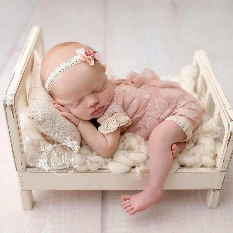 Children's photography props small bed photography gallery photography photography for 100 days newborn wood bed full moon to take pictures of old babies