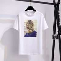 Белая футболка