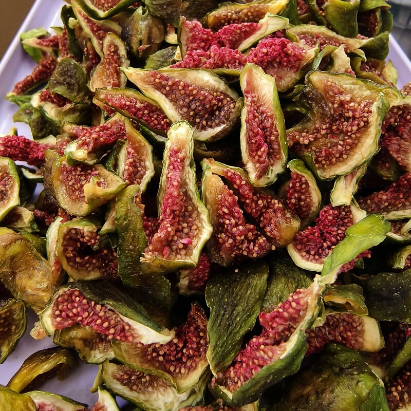 100g of Dried Figs with Varying Shades of Flesh 100g of Dried Figs with Varying Shades of Flesh