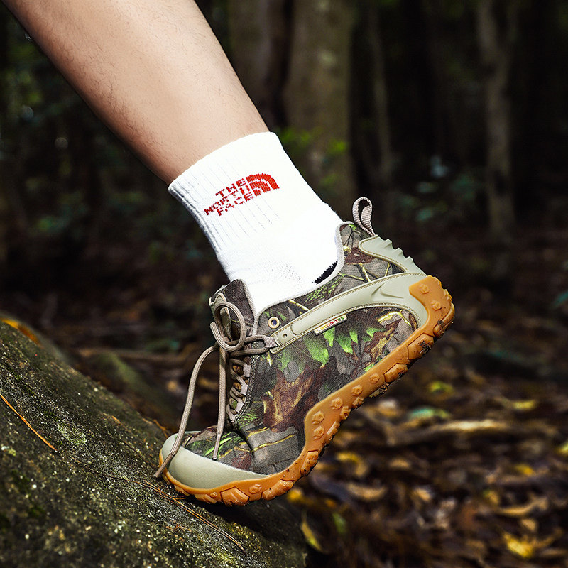 Outdoor hiking shoes men's waterproof non-slip hiking shoes women's lightweight breathable wear-resistant shock-absorbing sports off-road hiking shoes