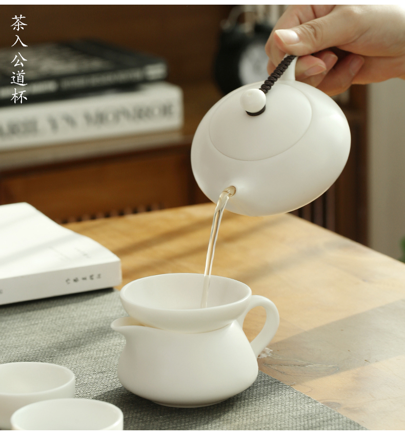 Dehua suet jade white porcelain biscuit firing ceramics fair keller kung fu tea tea ware and household tea sea points and a cup of tea
