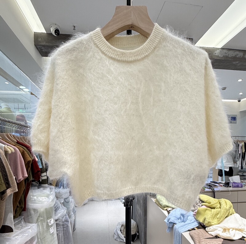 Soft and Fluffy Merino Wool Short Sweater for Petite Women, Layered Wear, 2026 New Round Neck Short-Sleeve Sweater Top Soft and Fluffy Merino Wool Short Sweater for Petite Women, Layered Wear, 2026 New Round Neck Short-Sleeve Sweater Top