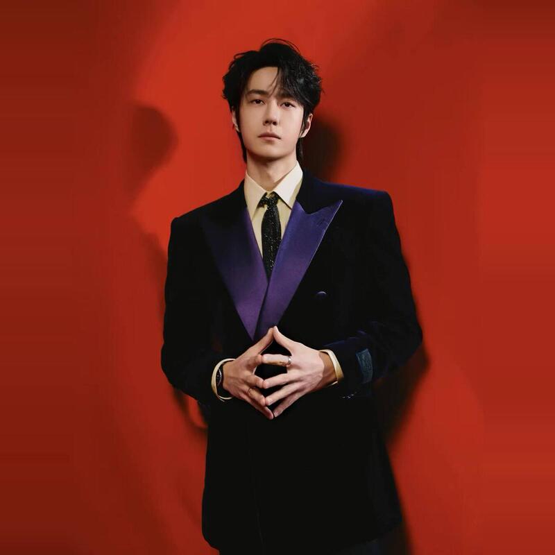 Wang Yibo Style Purple Velvet Suit Jacket for Men, Purple Notch Lapel, Long Sleeve, Slim Fit, Versatile, Trendy Banquet Suit