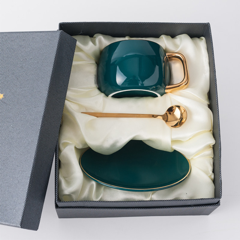 Creative European style small luxury ceramic cup gold coffee cup home office afternoon tea cup coffee cup saucer set