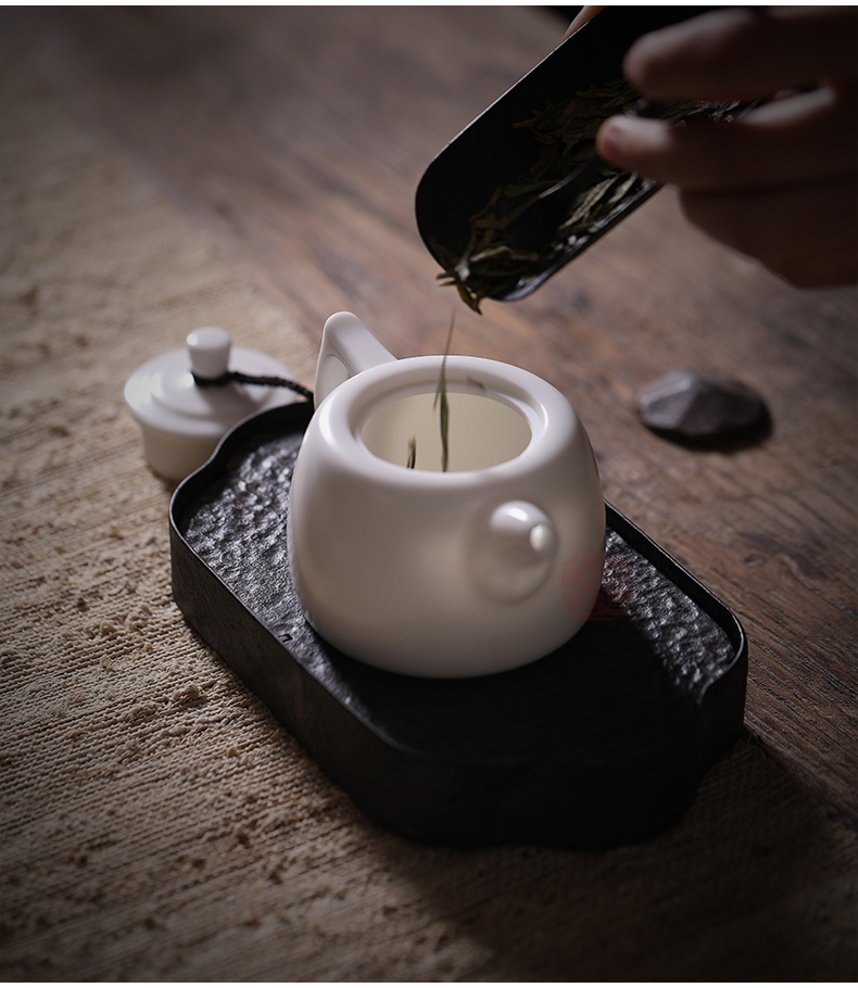 Jiangnan past China white porcelain tea set suit kung fu tea cup tea suet jade teapot 6 people