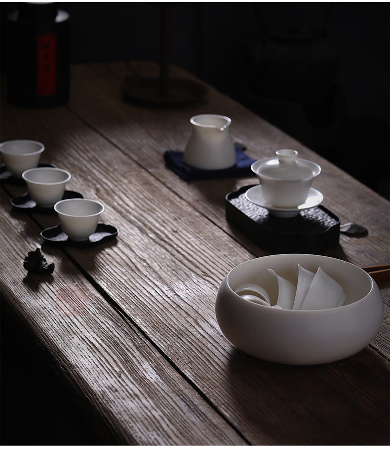 Jiangnan past kung fu tea tea to wash to large water jar ceramic household suet jade built water cup tea wash to wash