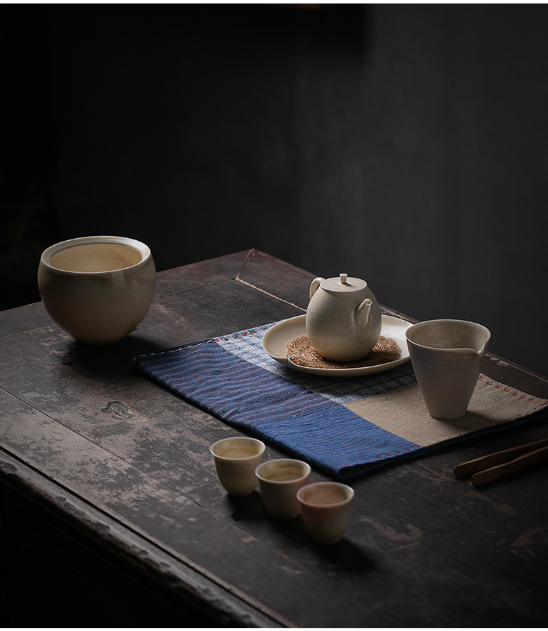 Jiangnan plant ash glaze past manual fair keller cup tea sea kung fu tea firewood ceramics and a cup of tea ware