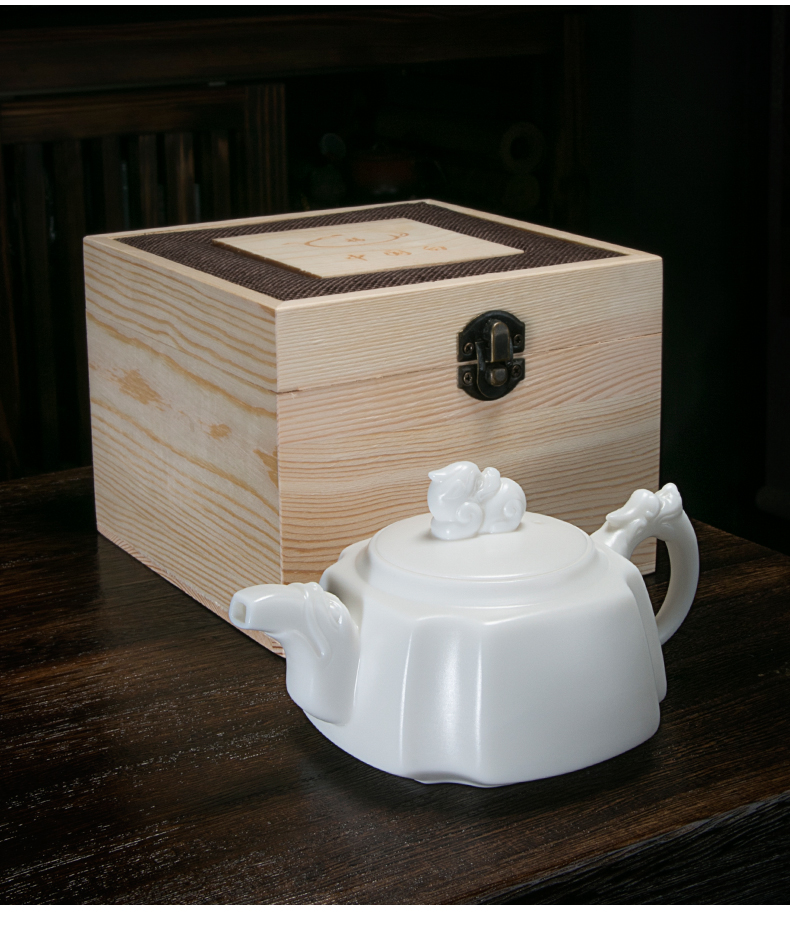 Jiangnan suet jade Chinese white square, past the mythical wild animal kung fu tea pot of household ceramics single pot of white porcelain teapot