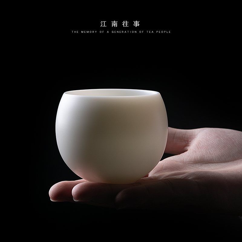 Jiangnan past suet jade white porcelain cups, ceramic kung fu tea sample tea cup big meditation master cup of tea