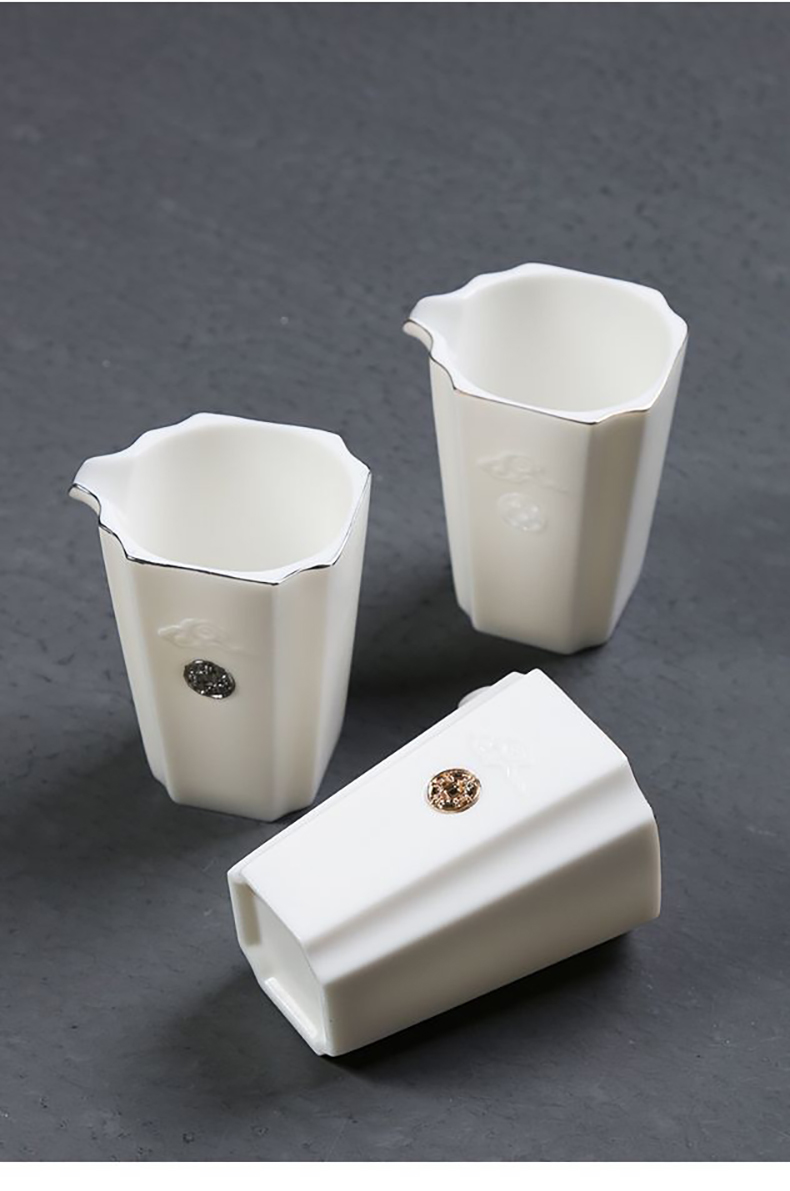 Jiangnan past five emperors currency white porcelain tureen tea set suet jade cup grain ceramic kung fu tea set home