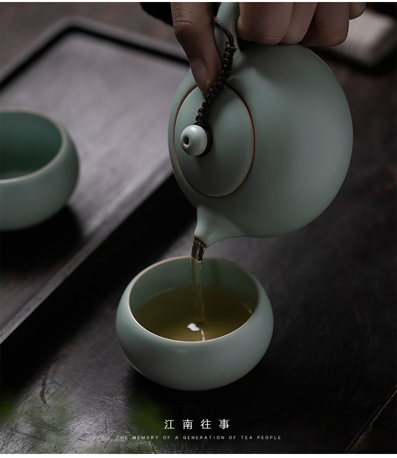 Northern song dynasty the jiangnan past your up with a pot of two glass ceramic kung fu tea set to open the slice your porcelain teapot two cups
