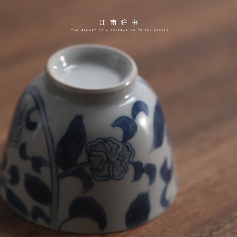 Jiangnan blue and white peony tea cups past master of ceramic kung fu tea set sample tea cup single cup tea tea cup