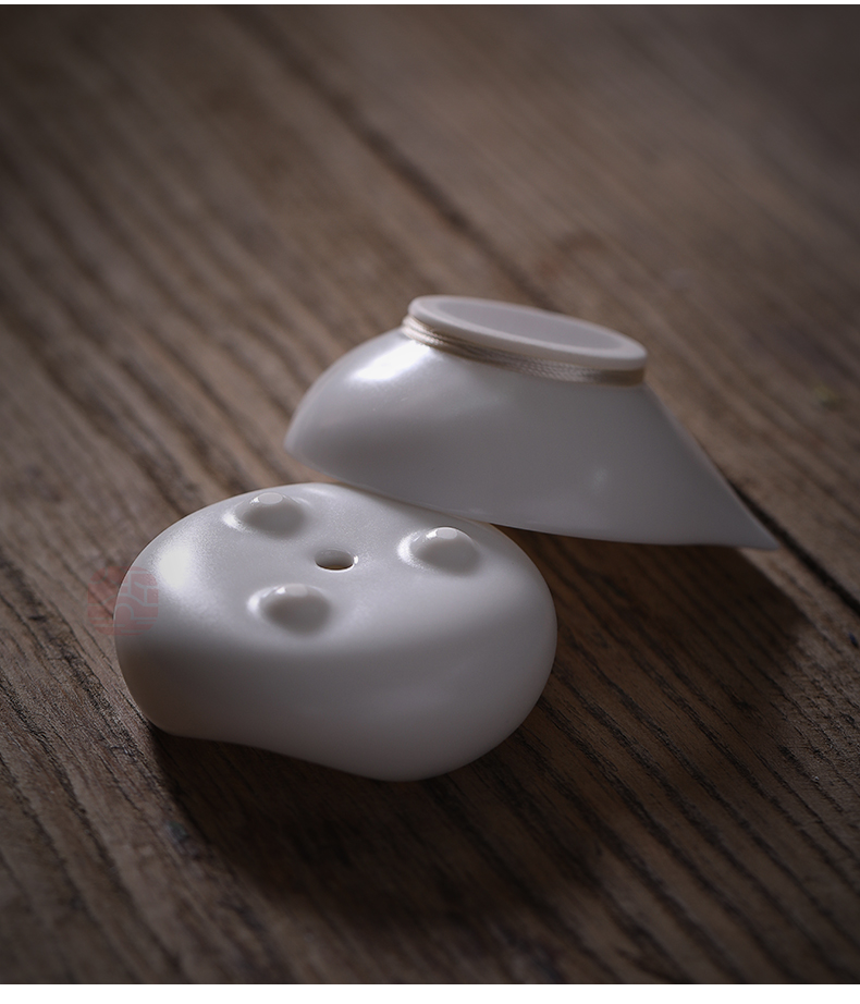 Jiangnan past dehua white porcelain) of China tea filter ceramic tea strainer suet jade) suits for