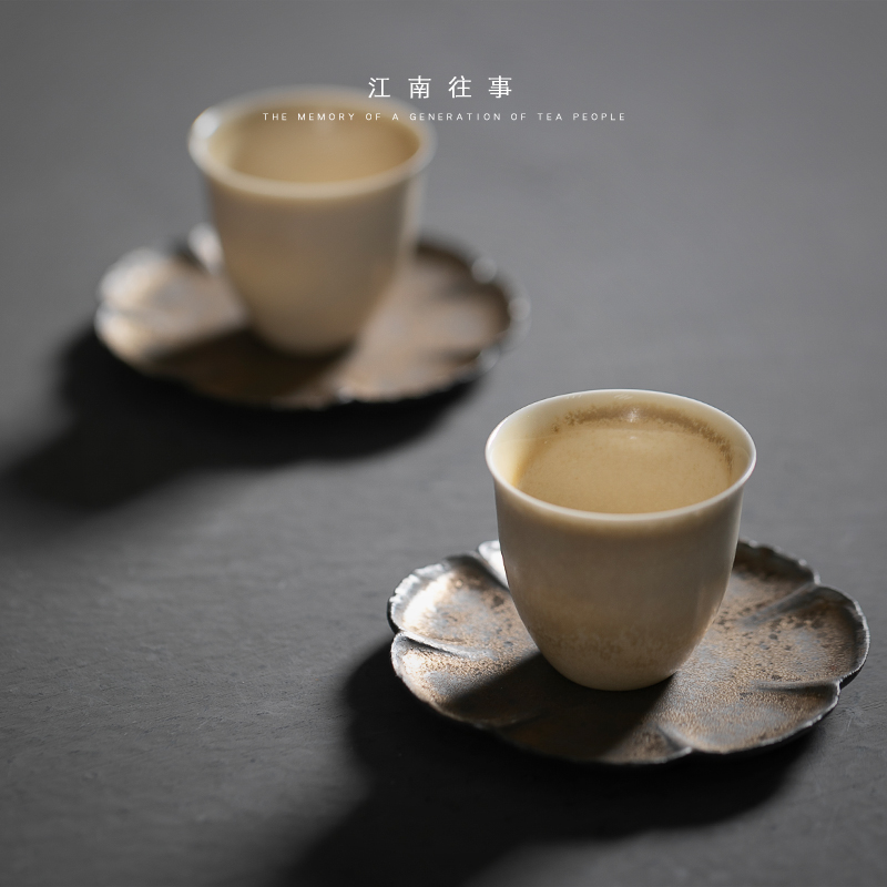 Jiangnan past kung fu tea set ceramic gold cup mat, lotus - shaped cup tea utensils tea table tea accessories