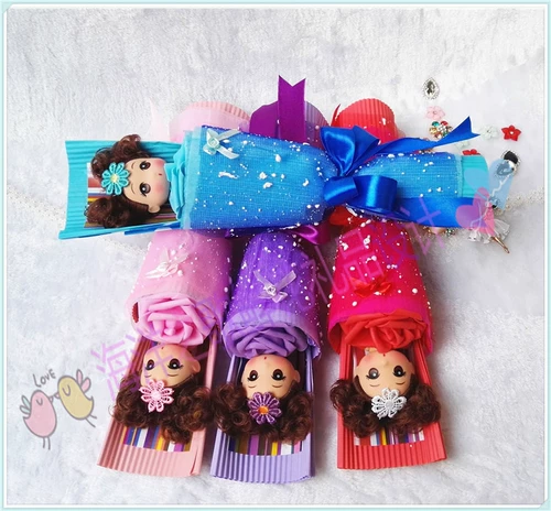 Сезон выпускного сезона Одиночный мультипликационный букет цветок изношенные кукол кукол Букет выпускной