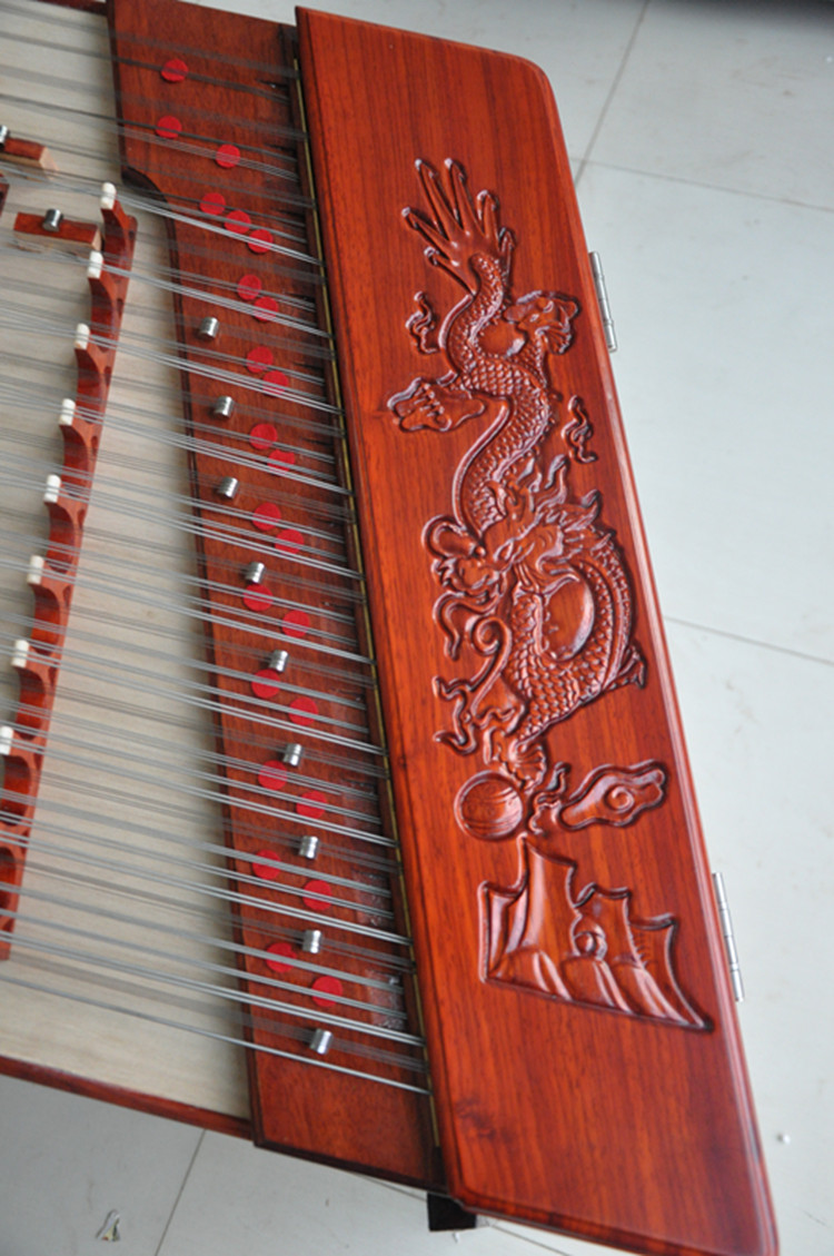 Nhà máy trực tiếp quốc gia gảy dụng cụ gỗ gụ dulcimer gỗ hồng đỏ chạm khắc rồng 402 dulcimer nhập chơi Yangqin - Nhạc cụ dân tộc ống sáo