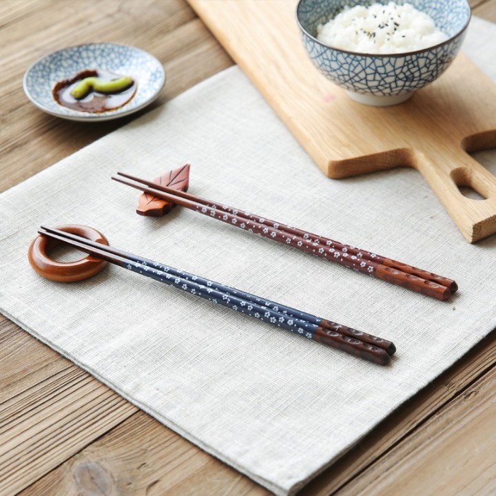 Japan-style Red Blue Cherry Blossom Hand Carved Turtle Chia Cherry Blossom Pointed Chopstick Day Style Home Chopsticks Flower Style Couple Pair of chopstick sushi chopsticks