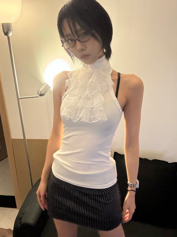 Lifestar Ancient Style Black and White Set White Halter Neck Sleeveless Palace Style Top Striped Short Skirt