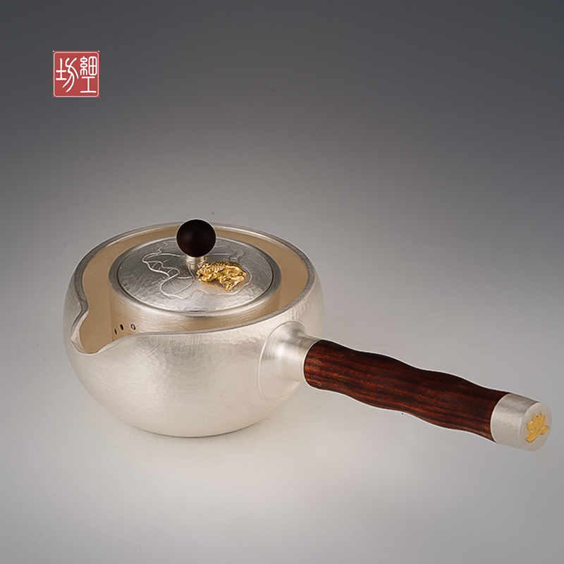 Fine workshop silver teapot Pure silver 999 handmade filter teapot side handle teapot Japanese imported silver teapot