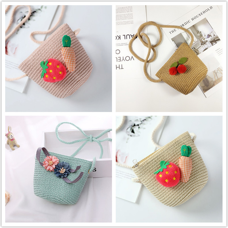 Net red new Korean version Children's bag Summer grass choreography Fashion Out of the Outdoor Decoration Containing Baby Sloped Satchel