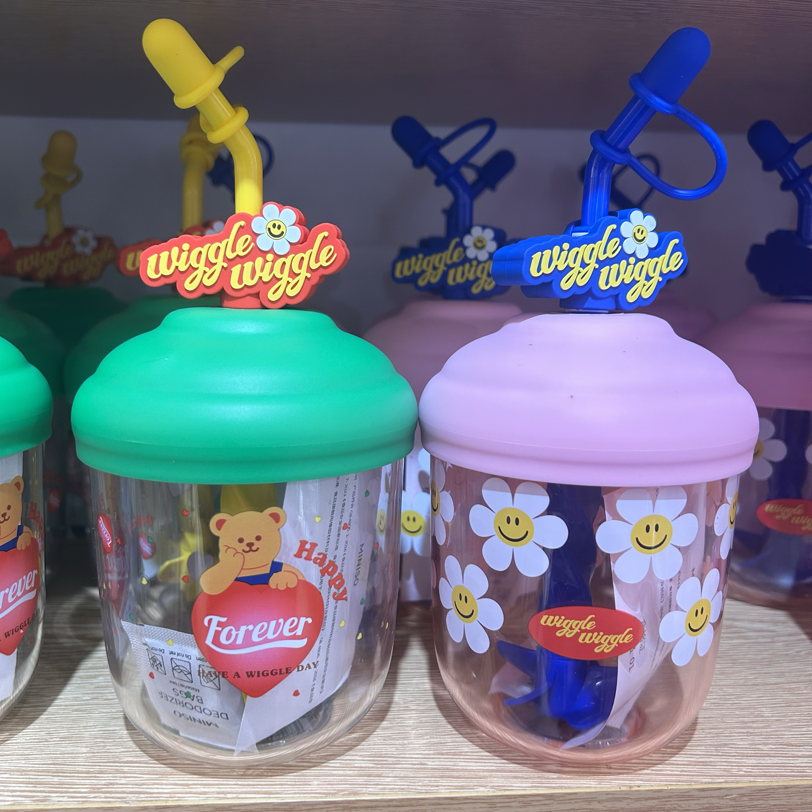 名创优品MINISO小熊wiggle wiggle系列搅拌&amp;花茶吸管杯：萌趣来袭，甜品下午茶必备神器！