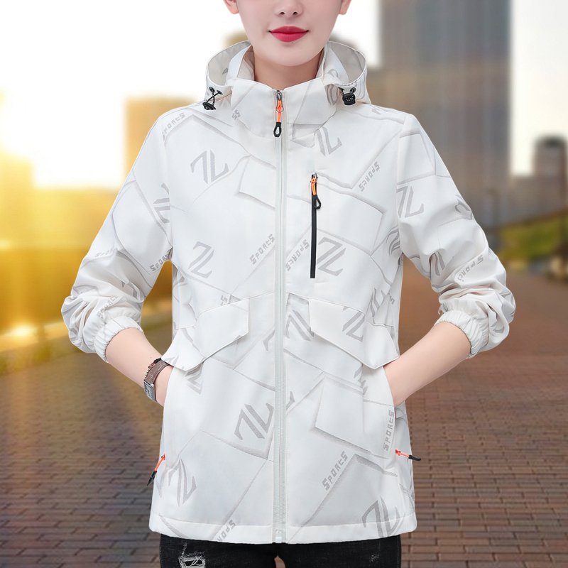 Spring and Autumn Jacket for Women, 2026 Spring New Fashionable Floral Jacket, Thin Top, Casual Outdoor Cardigan