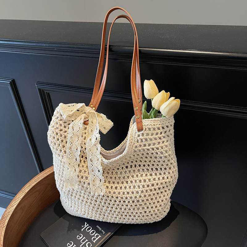 Large-Capacity Woven Bag for Women 2025 New Summer Fashionable Beach Bag Cut Out Travel Commuter Tote Bag
